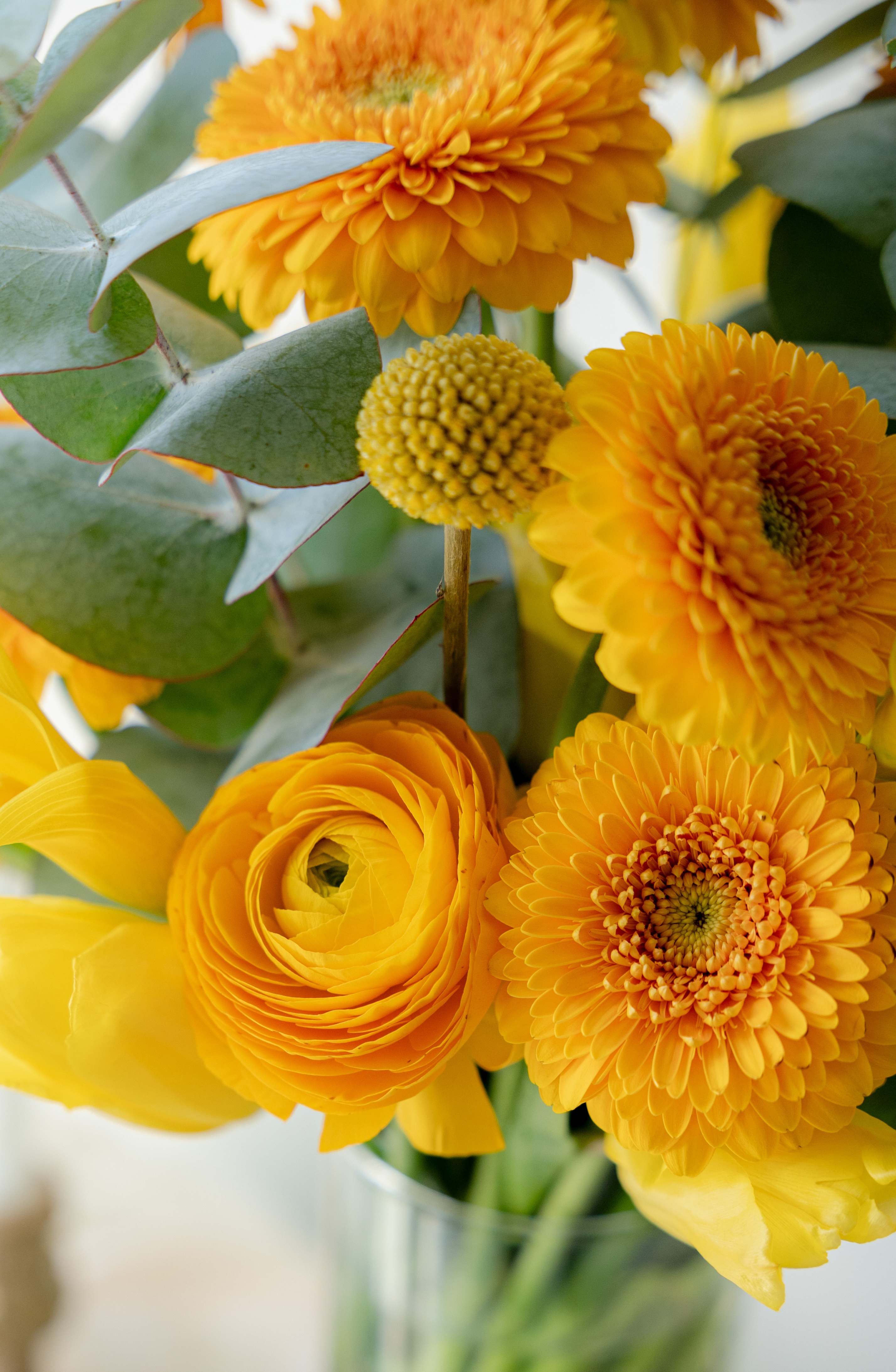 image of a floral arrangement
