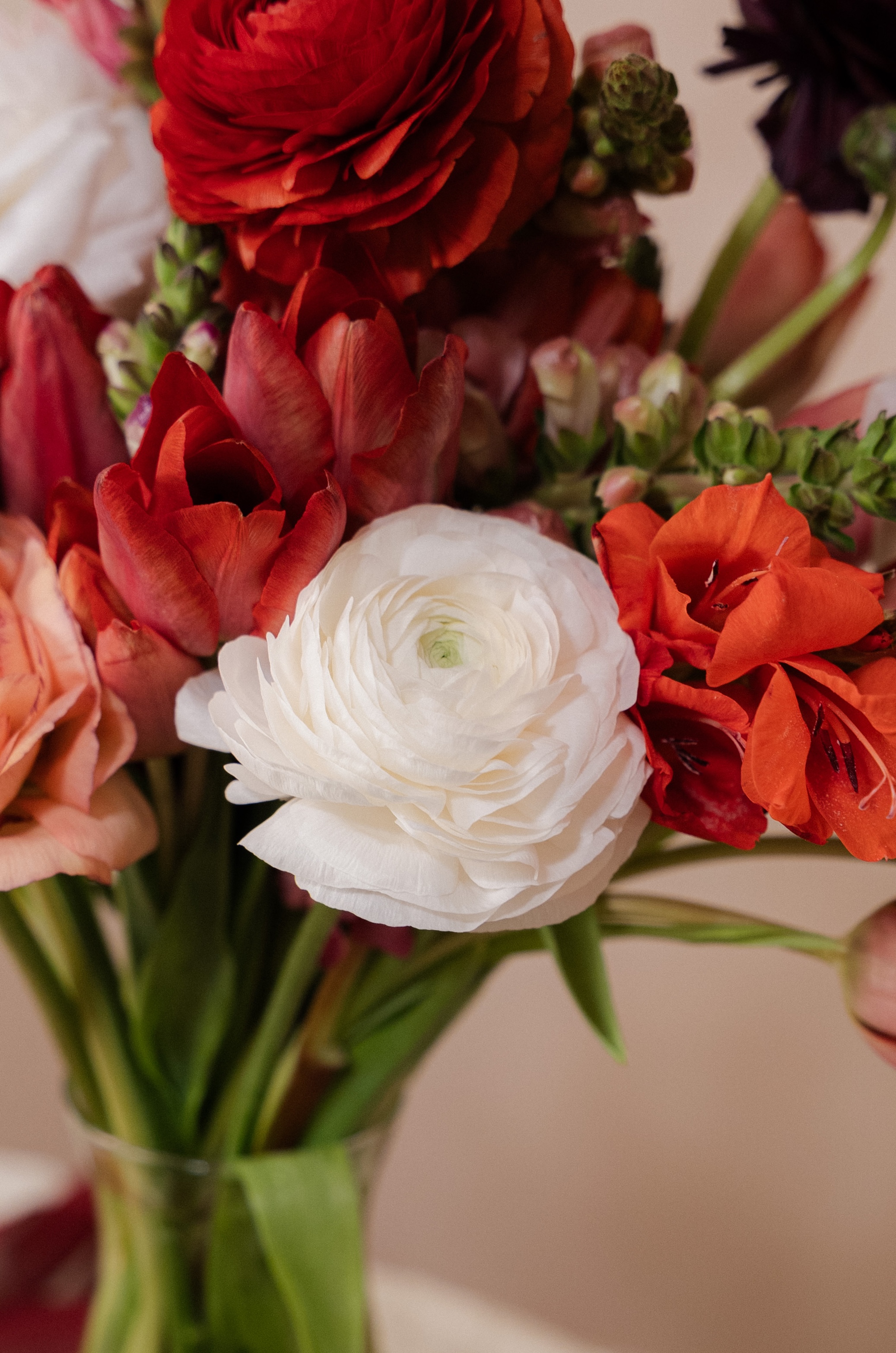 image of a floral arrangement