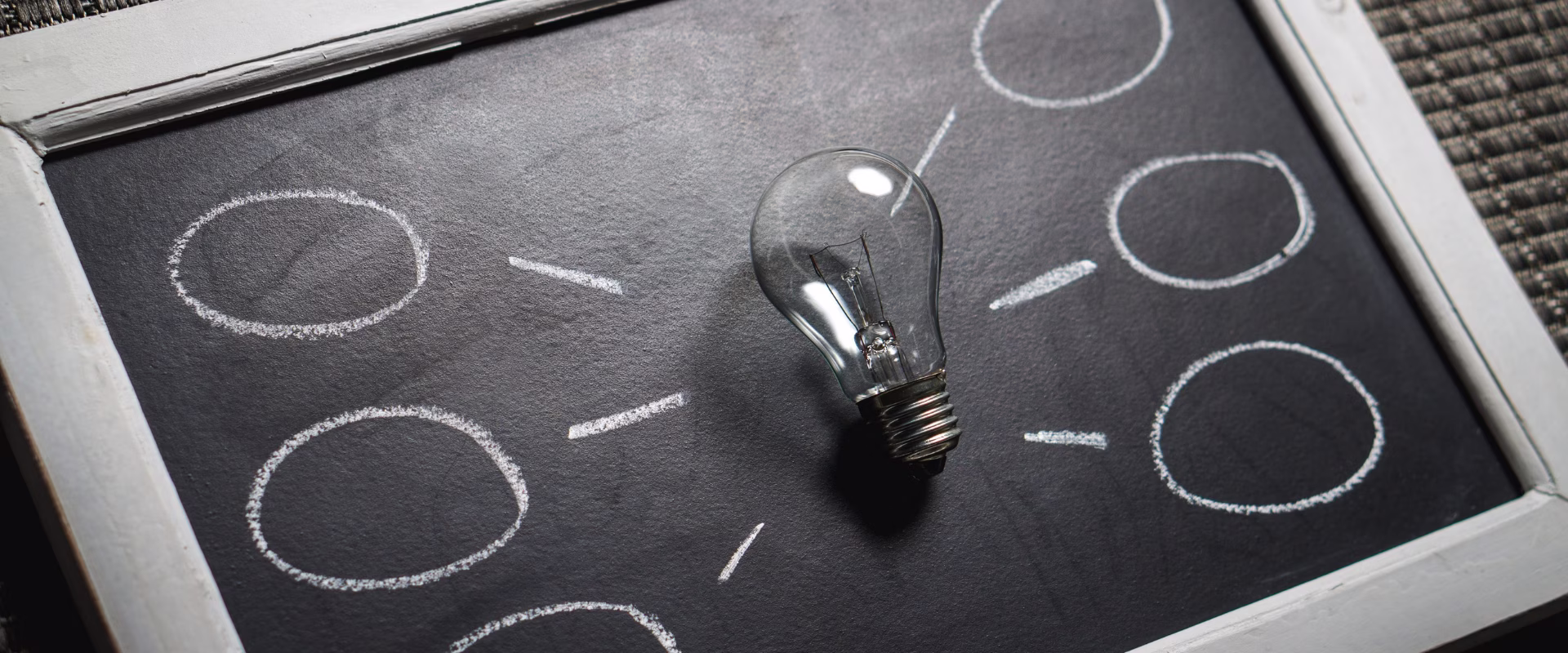 How can Australian businesses use AI in HR?