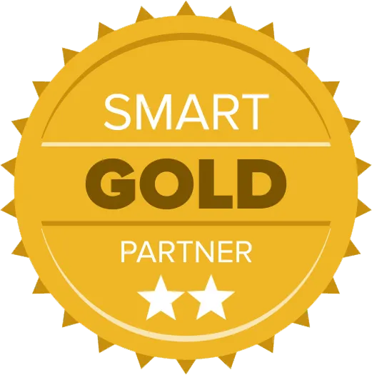 Médaille dorée avec le texte « SMART GOLD PARTNER » et deux étoiles blanches en dessous.