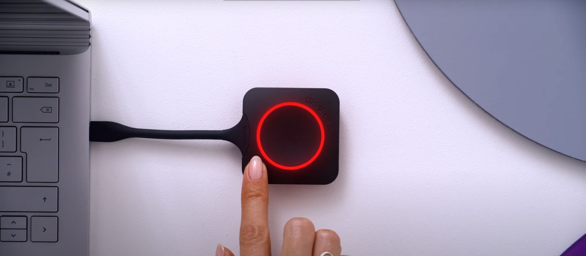 ClickShare CX de Barco : on en pense quoi pour vos salles de réunion ? - Barco ClickShare CX-50 - Extension vidéo/audio sans fil - 802.11a, 802.11b/g/n, 802.11ac, 802.15.1 - Jusqu'à 30 M - avec 2