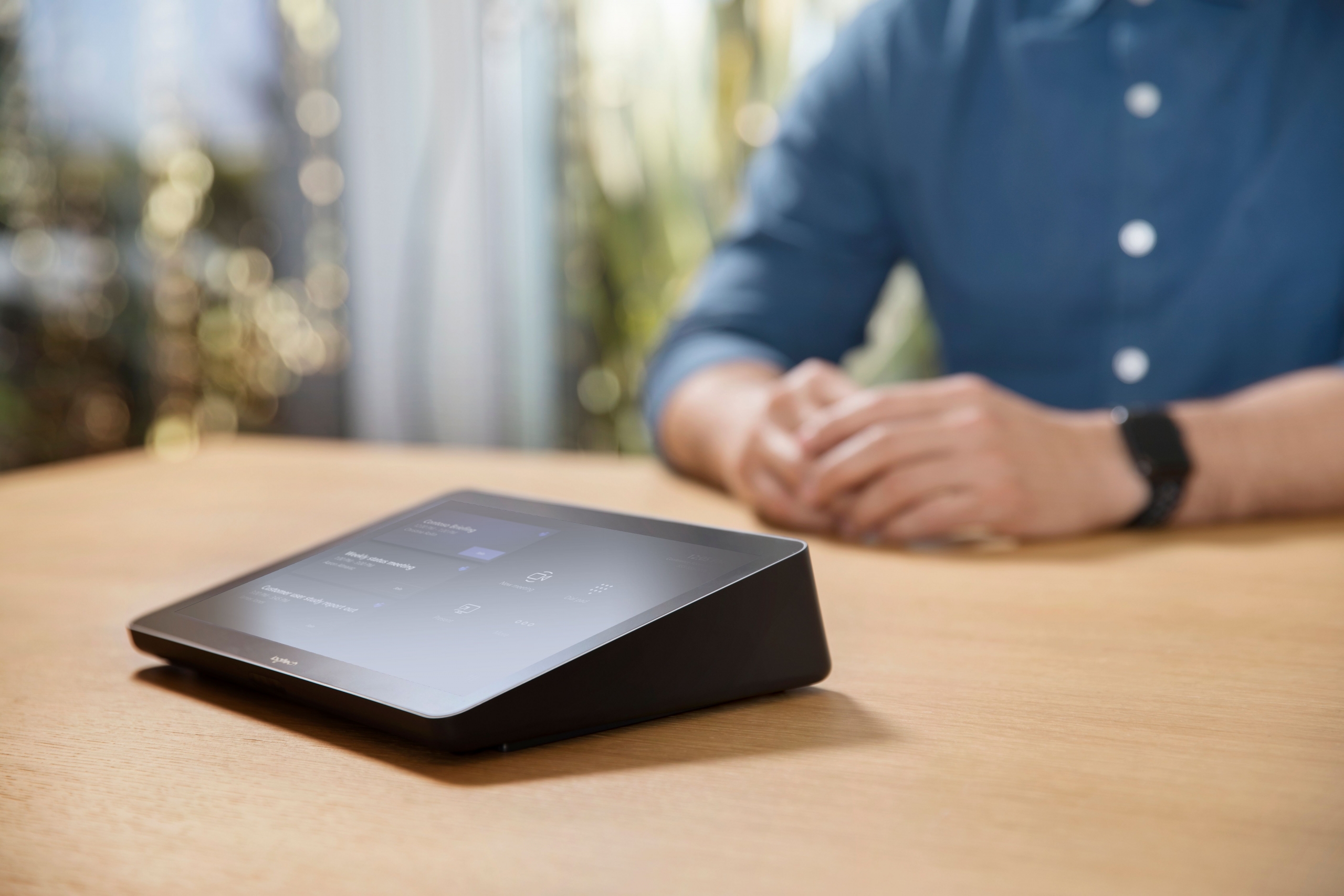 Logitech Tap réveille maintenant l'écran de votre salle de réunion ! - Logitech