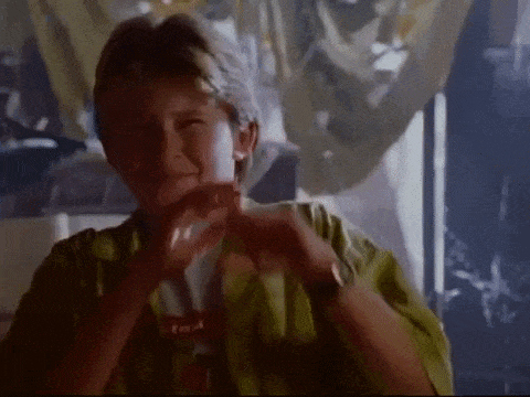 Quand la lumière se reflète sur l'écran directement vers vos petits yeux fragiles