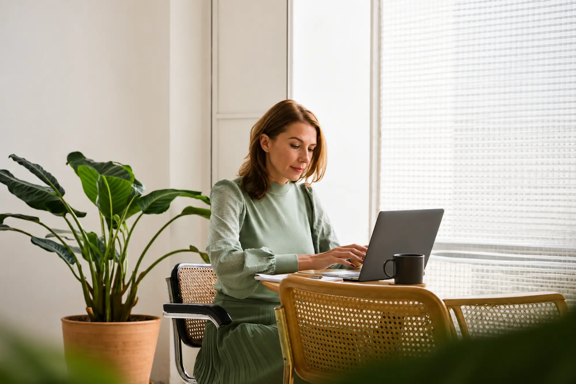 woman searcing hight ticket affiliate