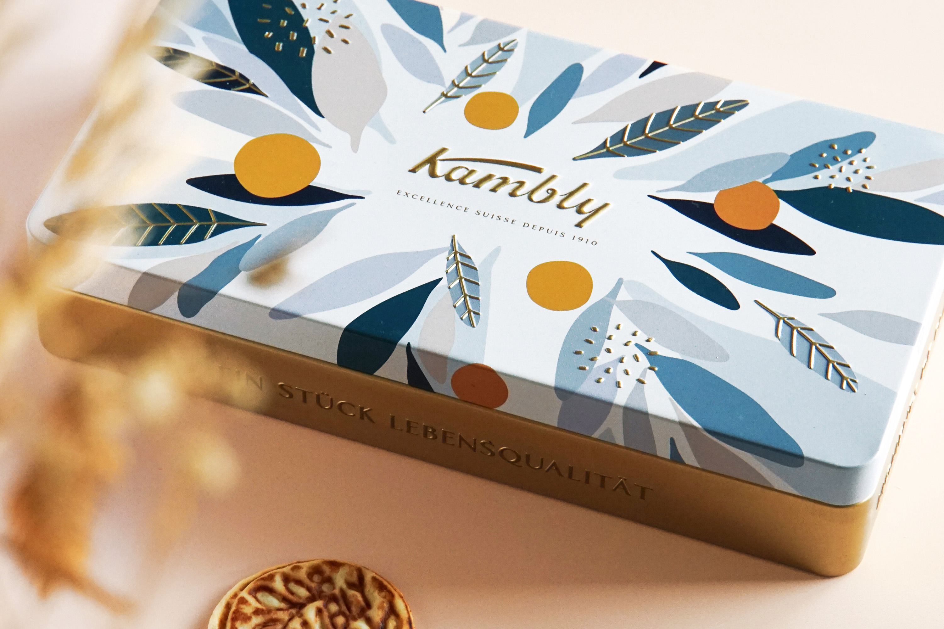 Floral gestaltetes Dosendesign