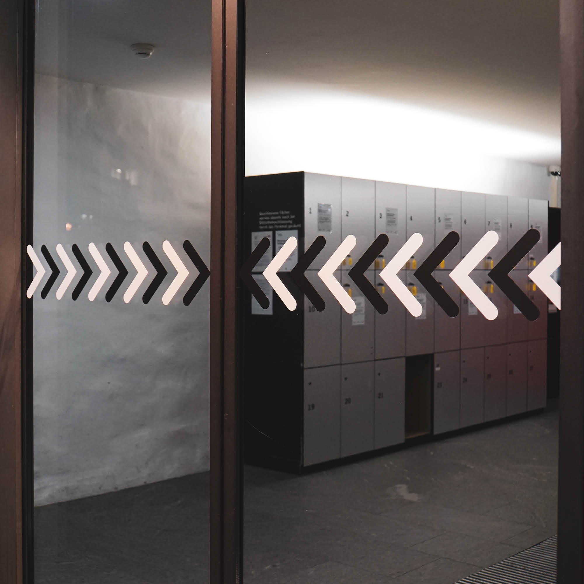 Glasmarkierungen für Sehbeinträchtigte