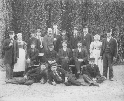 PERSONEEL HORTUS LEIDEN ROND 1900