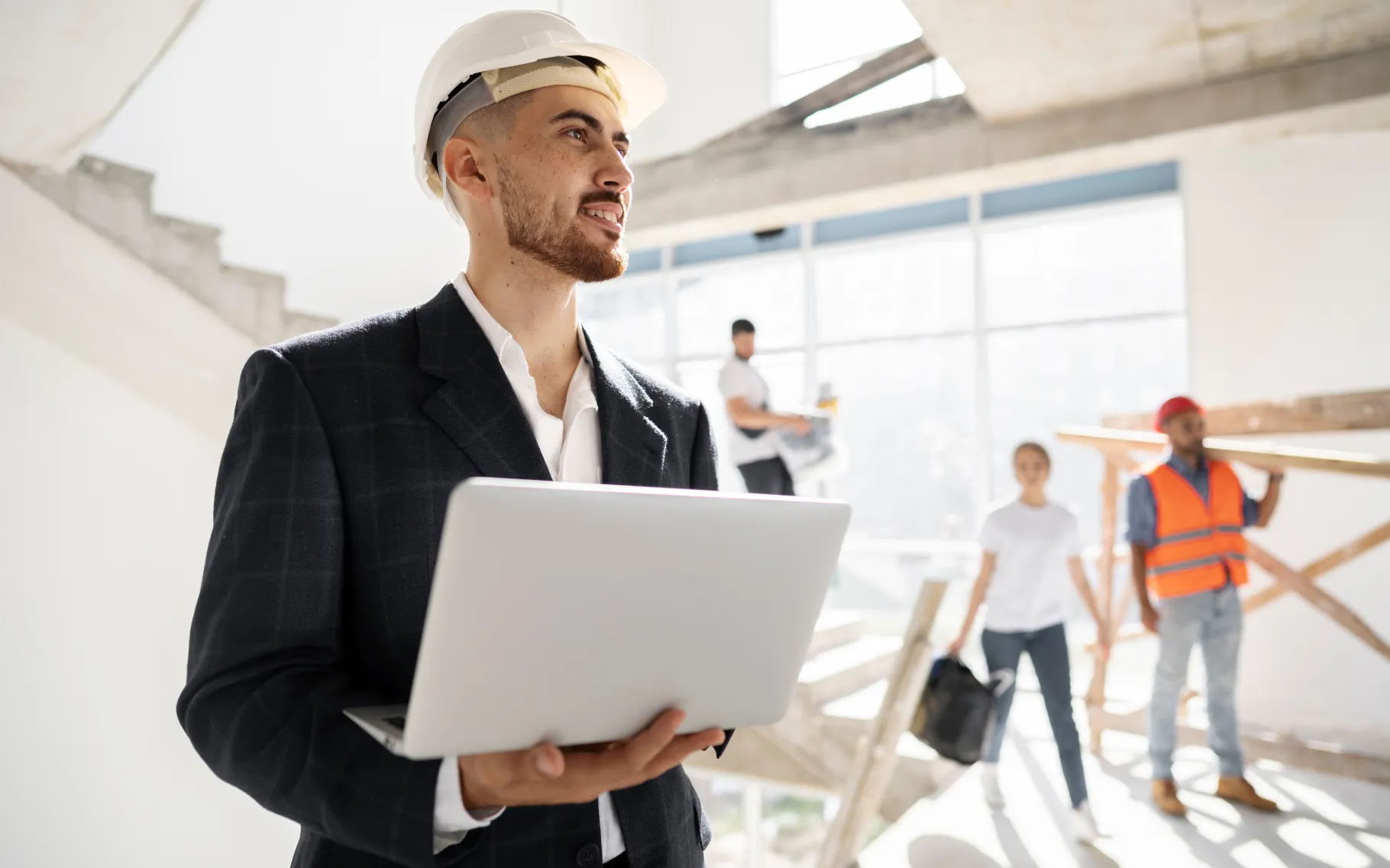 5 Best Subcontractor Management Software for Construction
