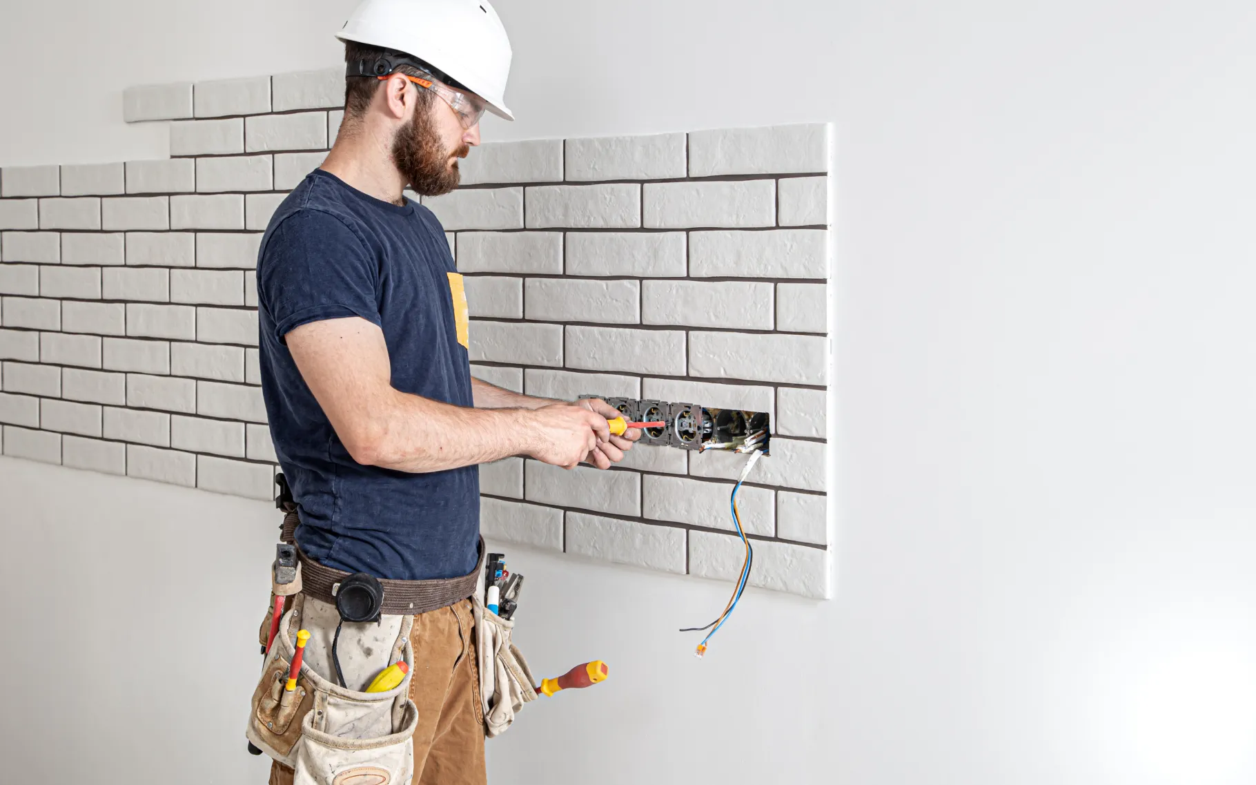 Contractor’s Guide to Residential Electrical Work: Pricing, Scoping, and Permitting