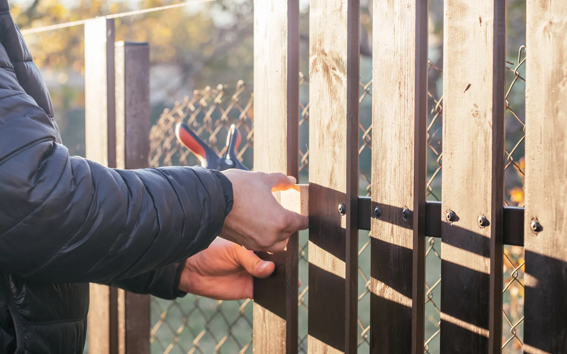 Fence Permit Guide for Contractors: What You Need to Know