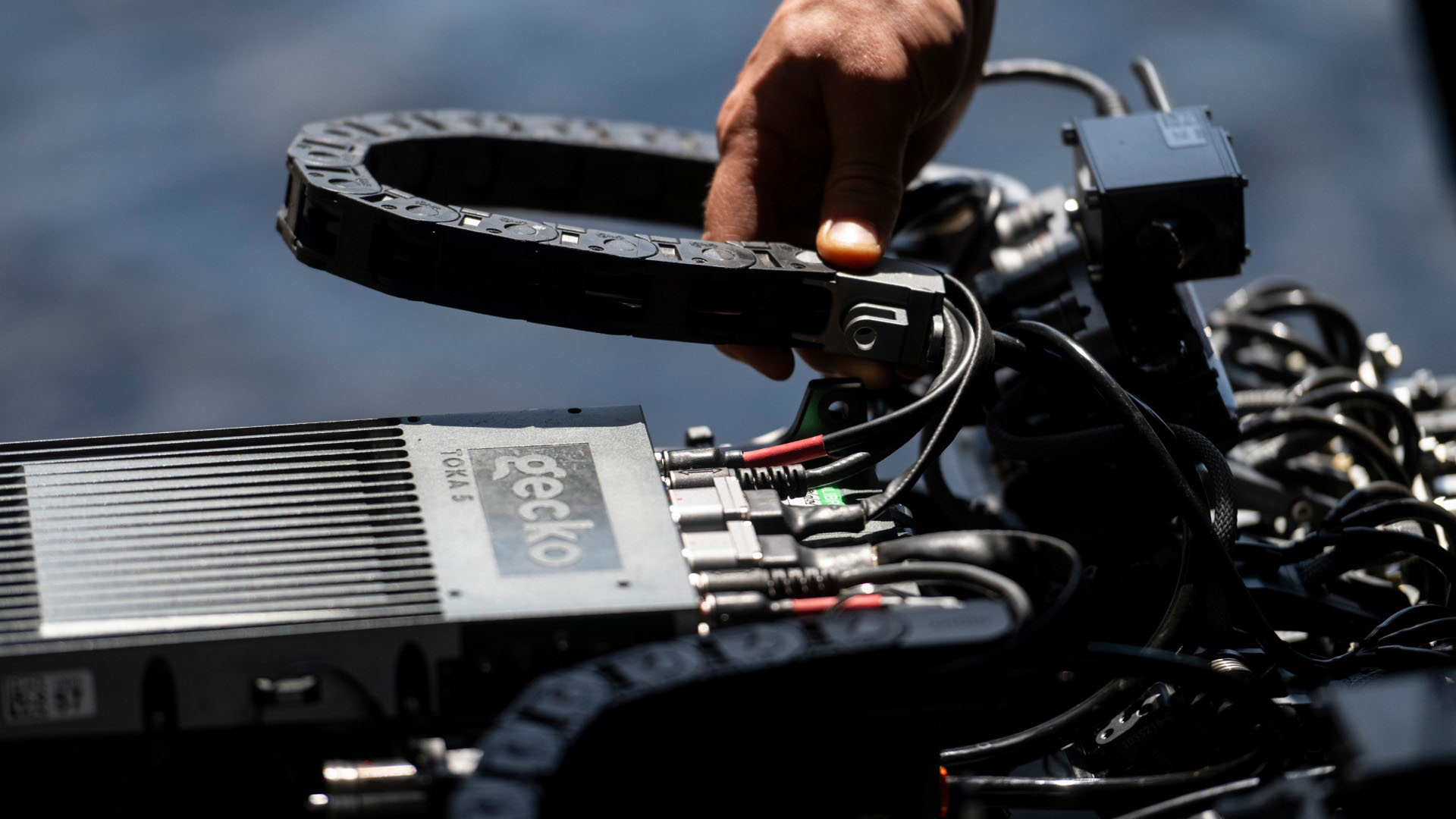 Modernizing Asset Lifecycle Management with AI and Robotics