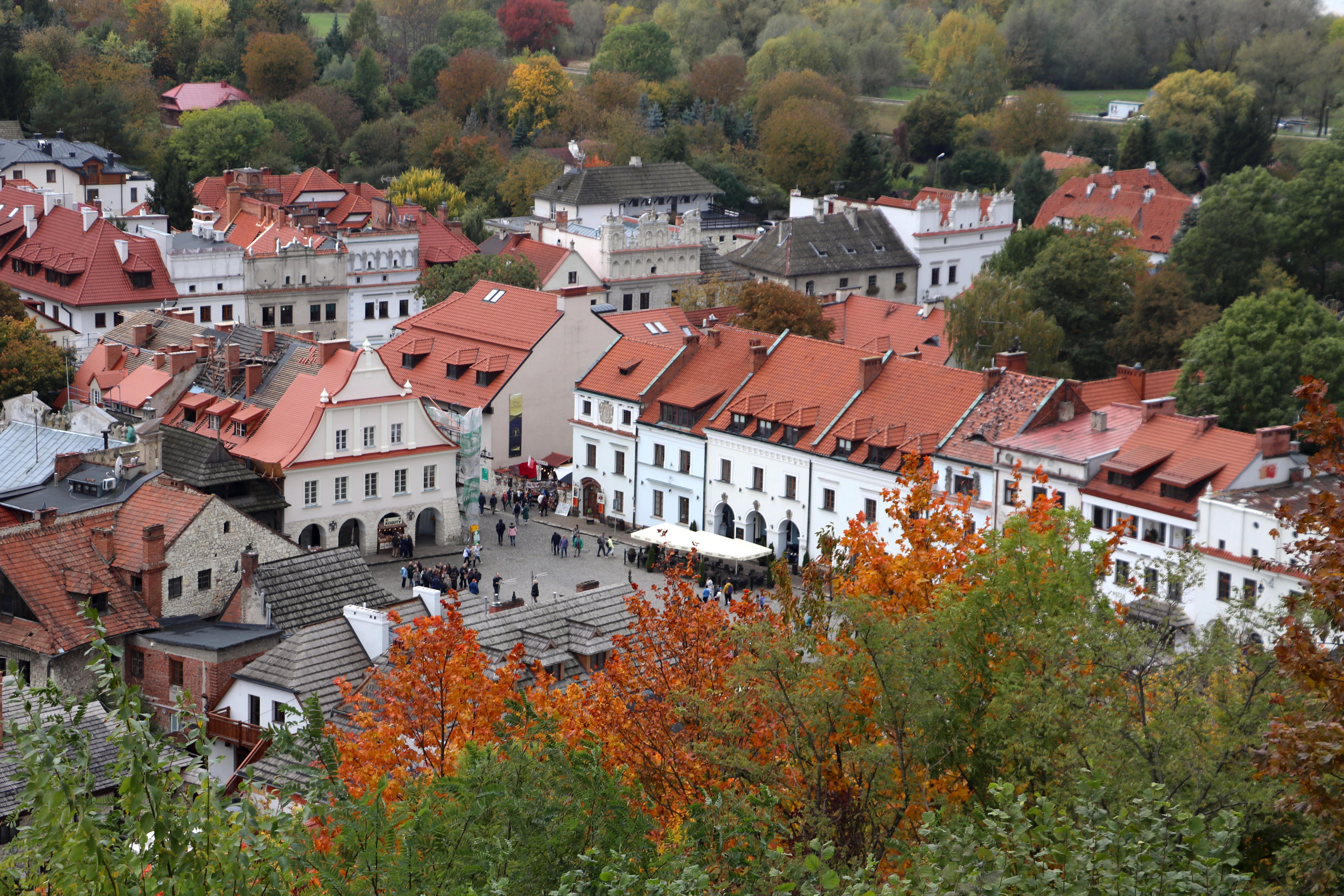 Jesienne barwy na Starym Rynku w Kazimierzu Dolnym