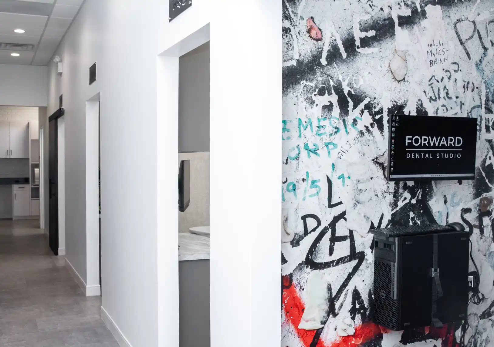 Forward Dental Studio office