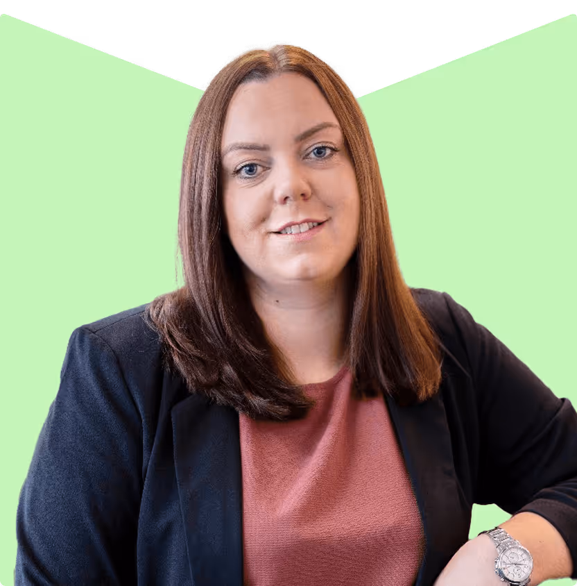 Porträt einer lächelnden Frau, Michaela Jones, Vorstandsmitglied DEUMESS e.V.