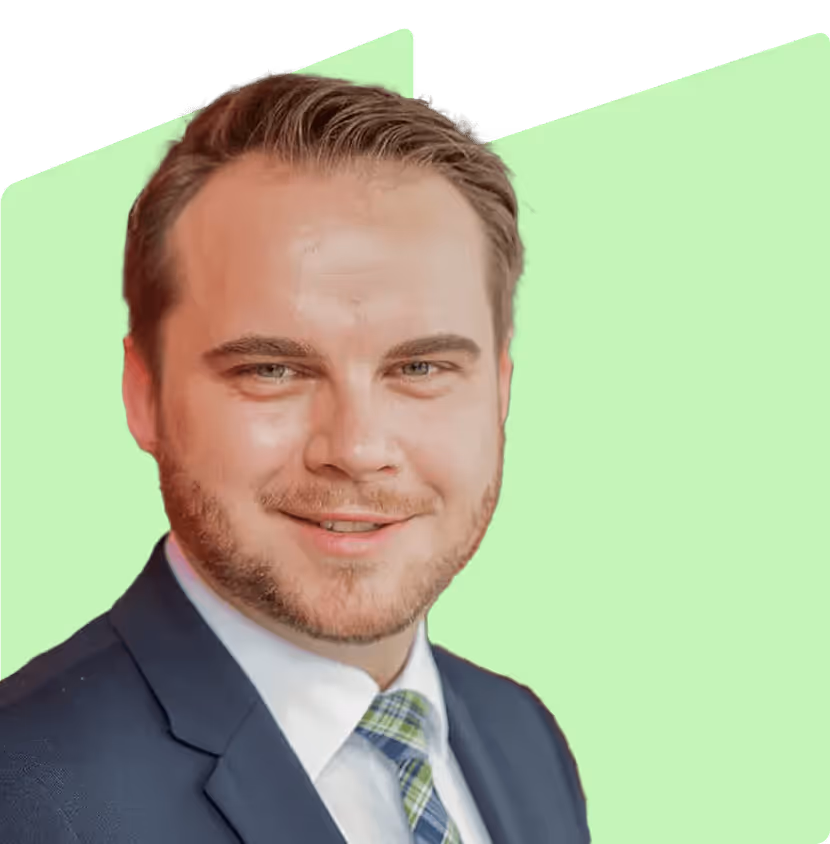 Porträt eines lächelnden Mannes, Fabian Seifert
CEO Green Way Energy Gmb