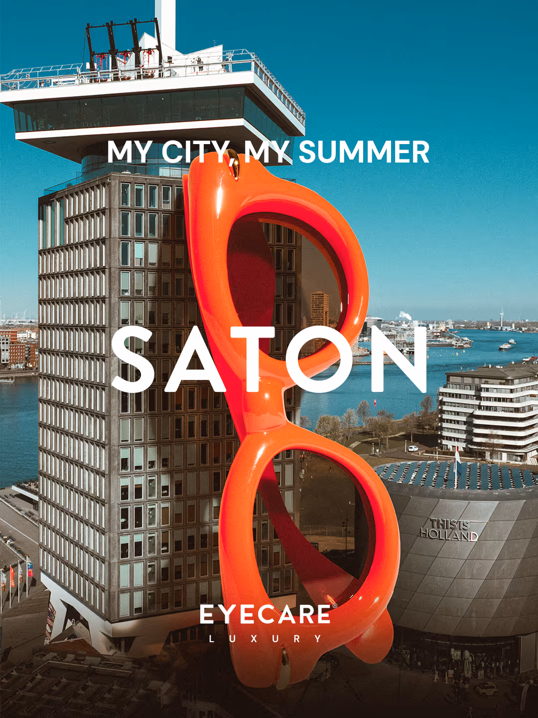 Een gigantische oranje zonnebril van Loew voor de campagne van Saton Luxury in Amsterdam