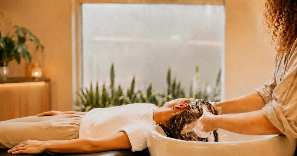Hard Water and Hair Extensions in Houston: Mineral Buildup, Color Changes & Care