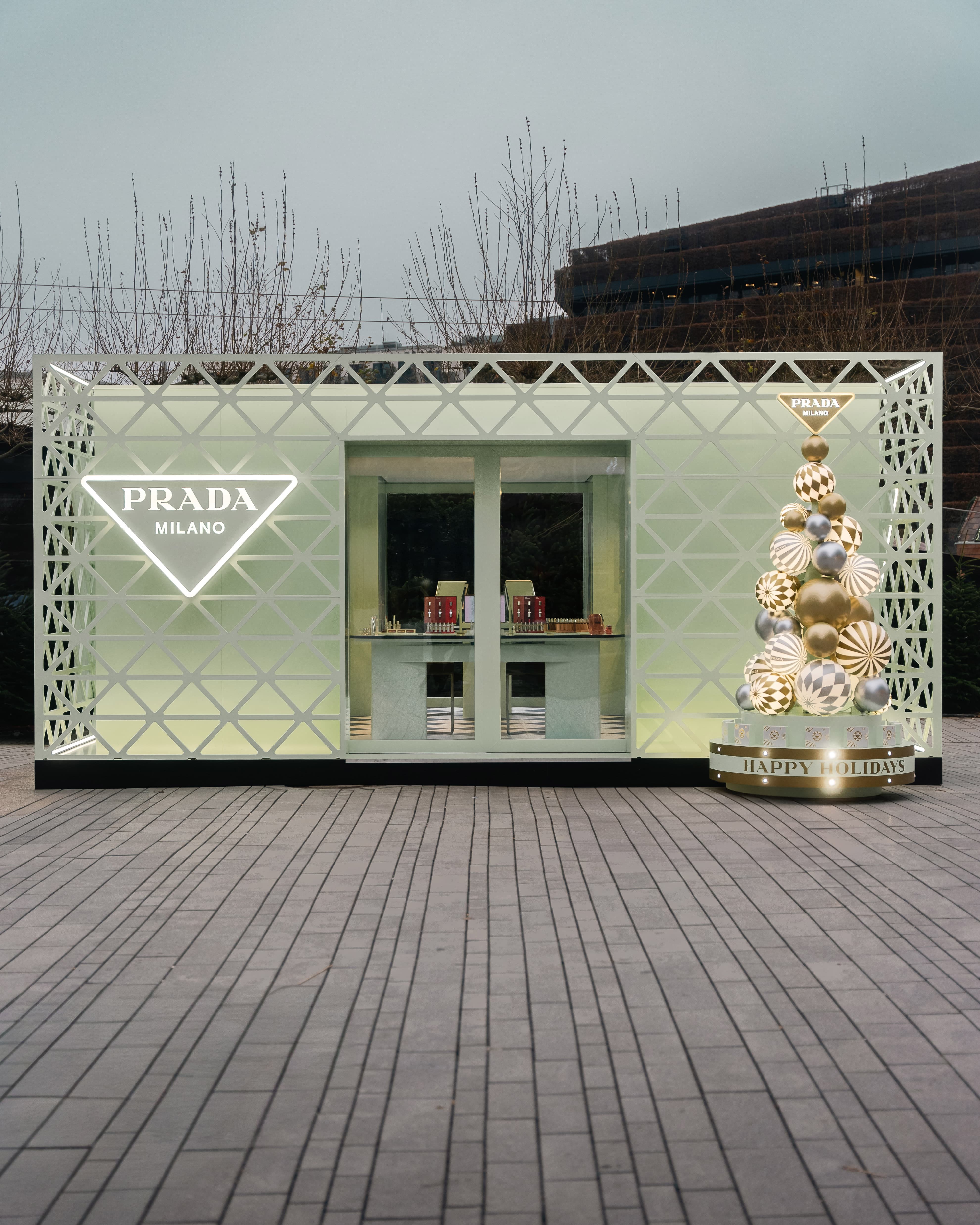 PRADA PARADOX POP-UP
