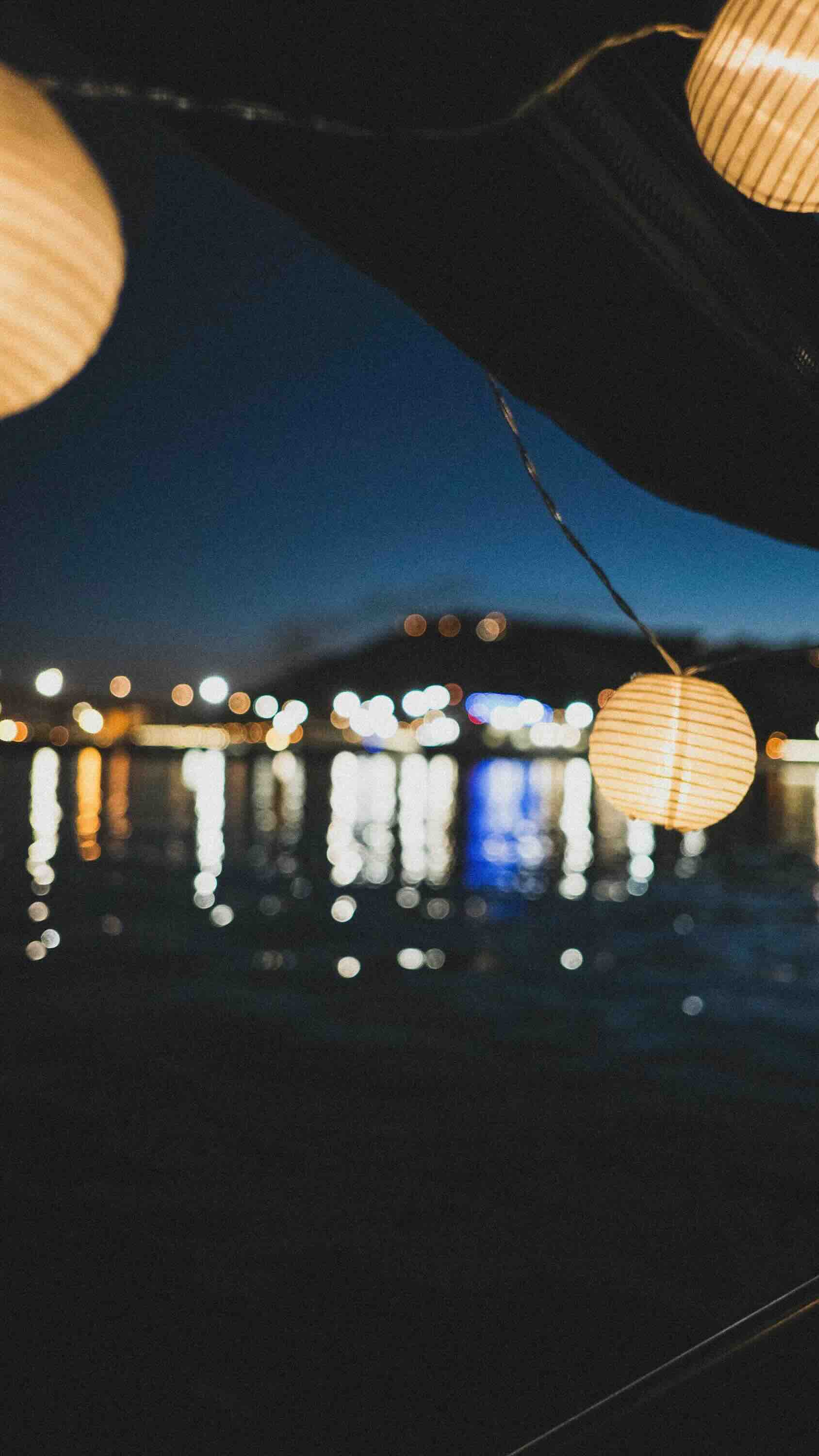 nIGHT BOAT TRIP IN BARCELONA