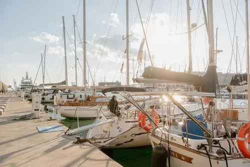 Port Marina Vela Sailing Proposal Marriage Port departure