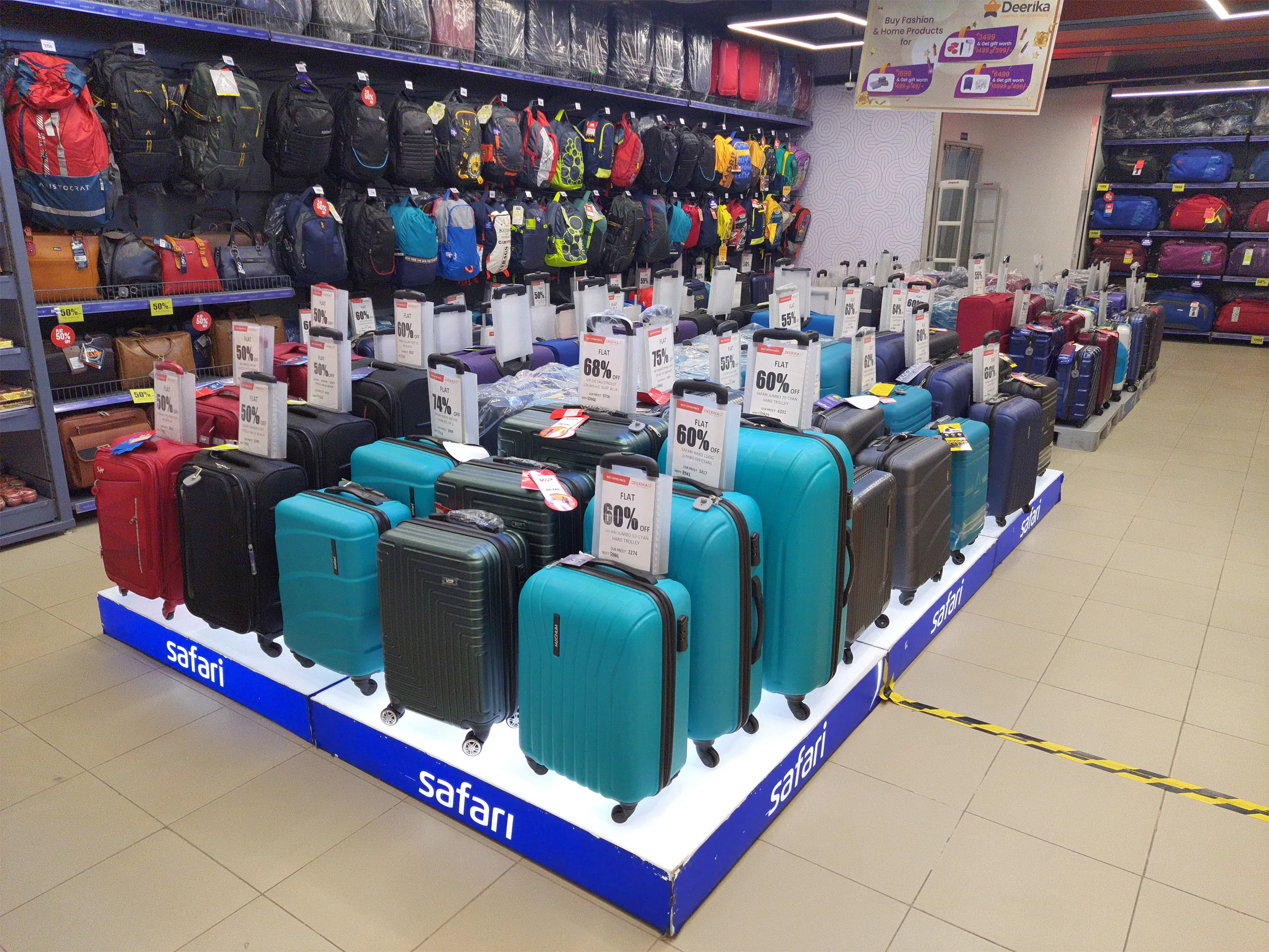 Luggage Display Podium