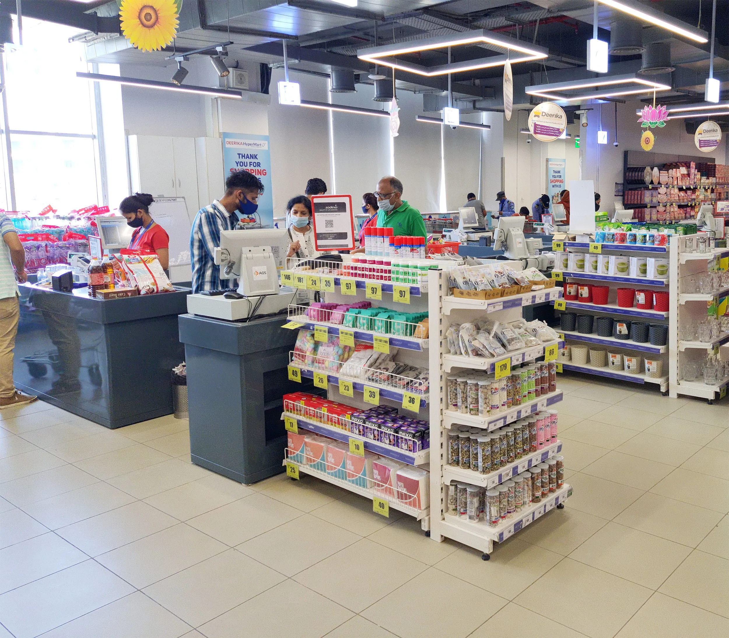 Cashier Gondolas Checkout Display