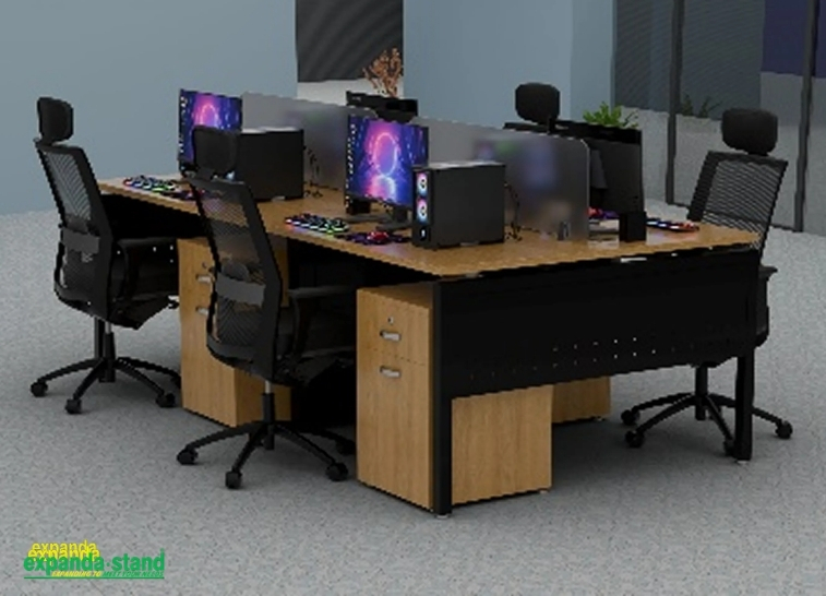 4 Seater Centre Worktable for small teams