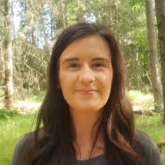Leanne D.