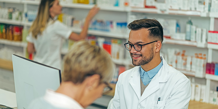 Pharmacist helps woman