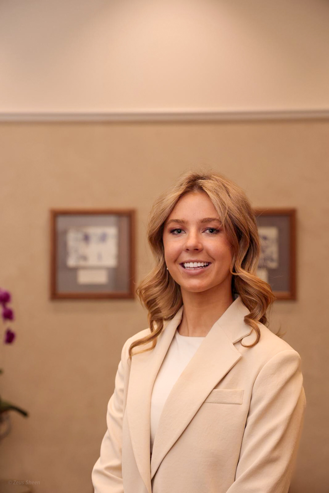 image of a student exploring ai in a lab setting