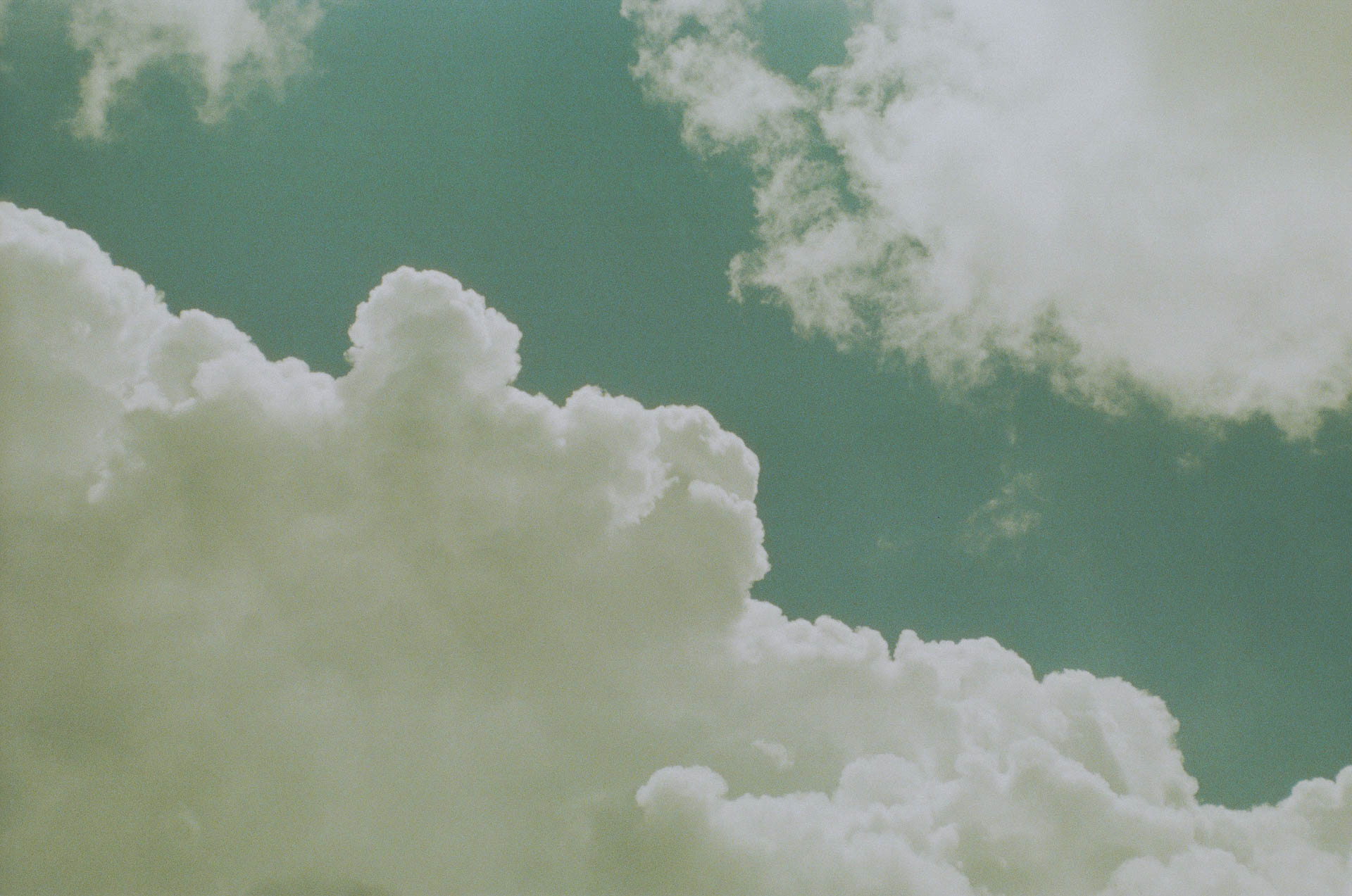 image of brainstorm session with sticky notes (for a b2b saas)