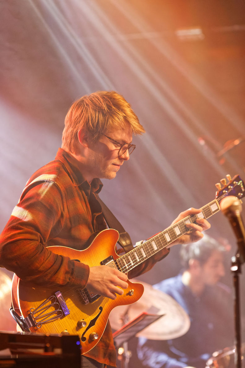 Thomas Gaucher playing guitar at La Rochelle Jazz Festival