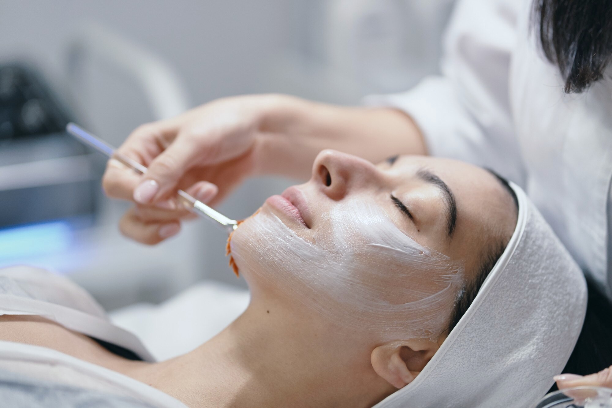women-receiving-facial