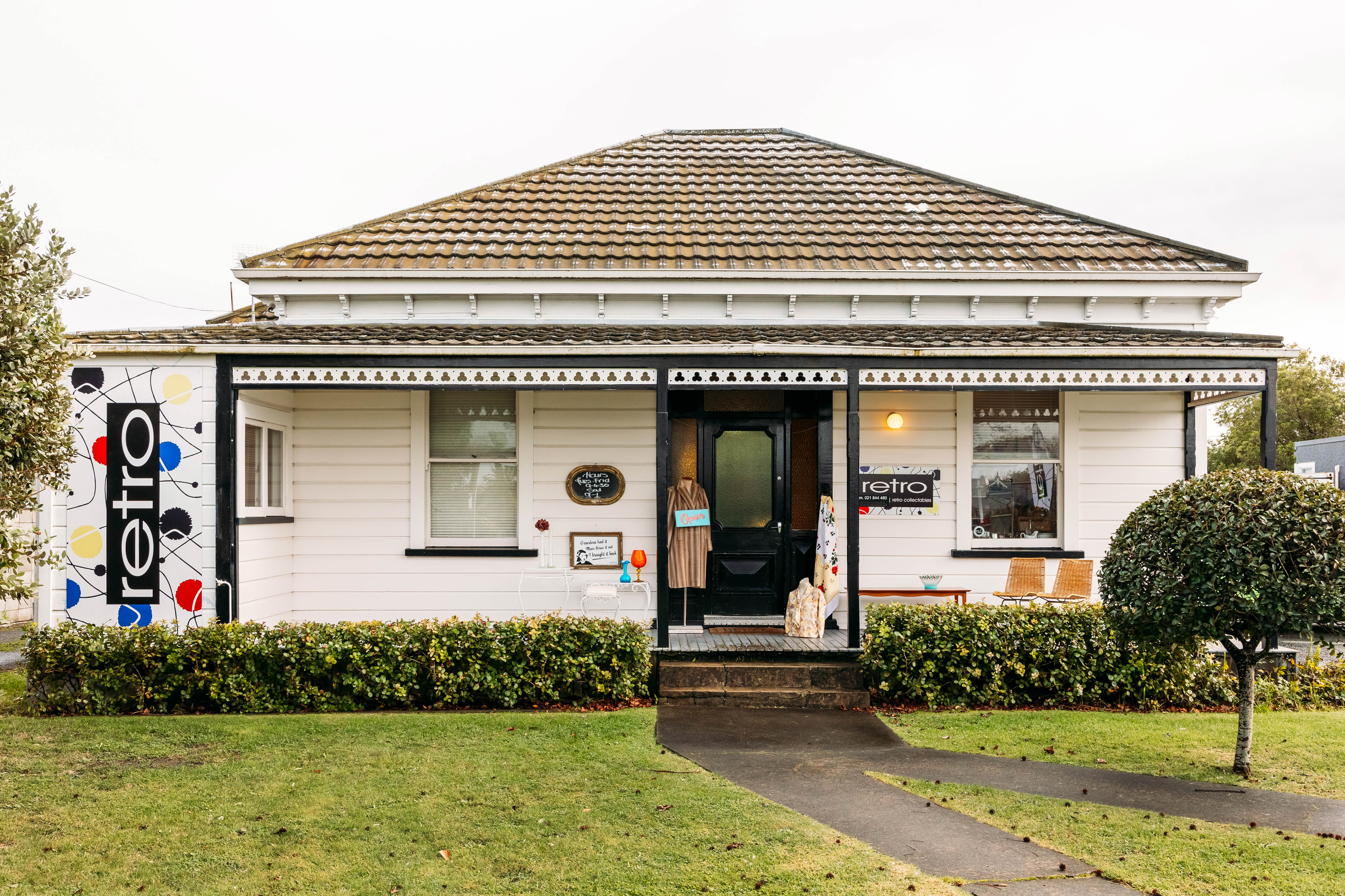 Retro - GISBORNE 16.jpg