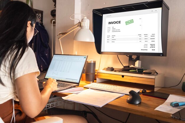 Difference Between Invoice Factoring and Invoice Discounting