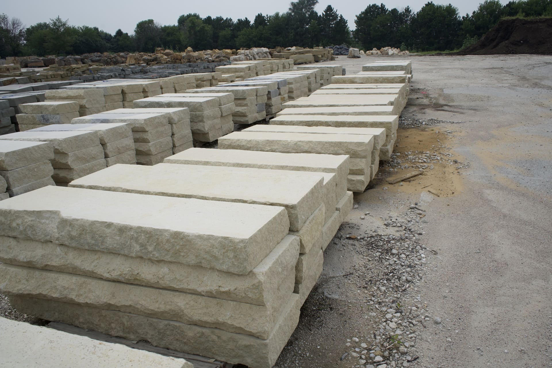 Sawn Top & Bottom Cottonwood Limestone 5'