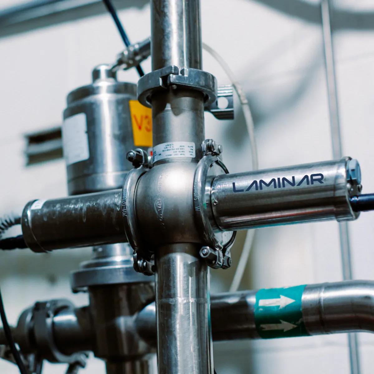Close-up of Laminar’s patented inline spectral sensor