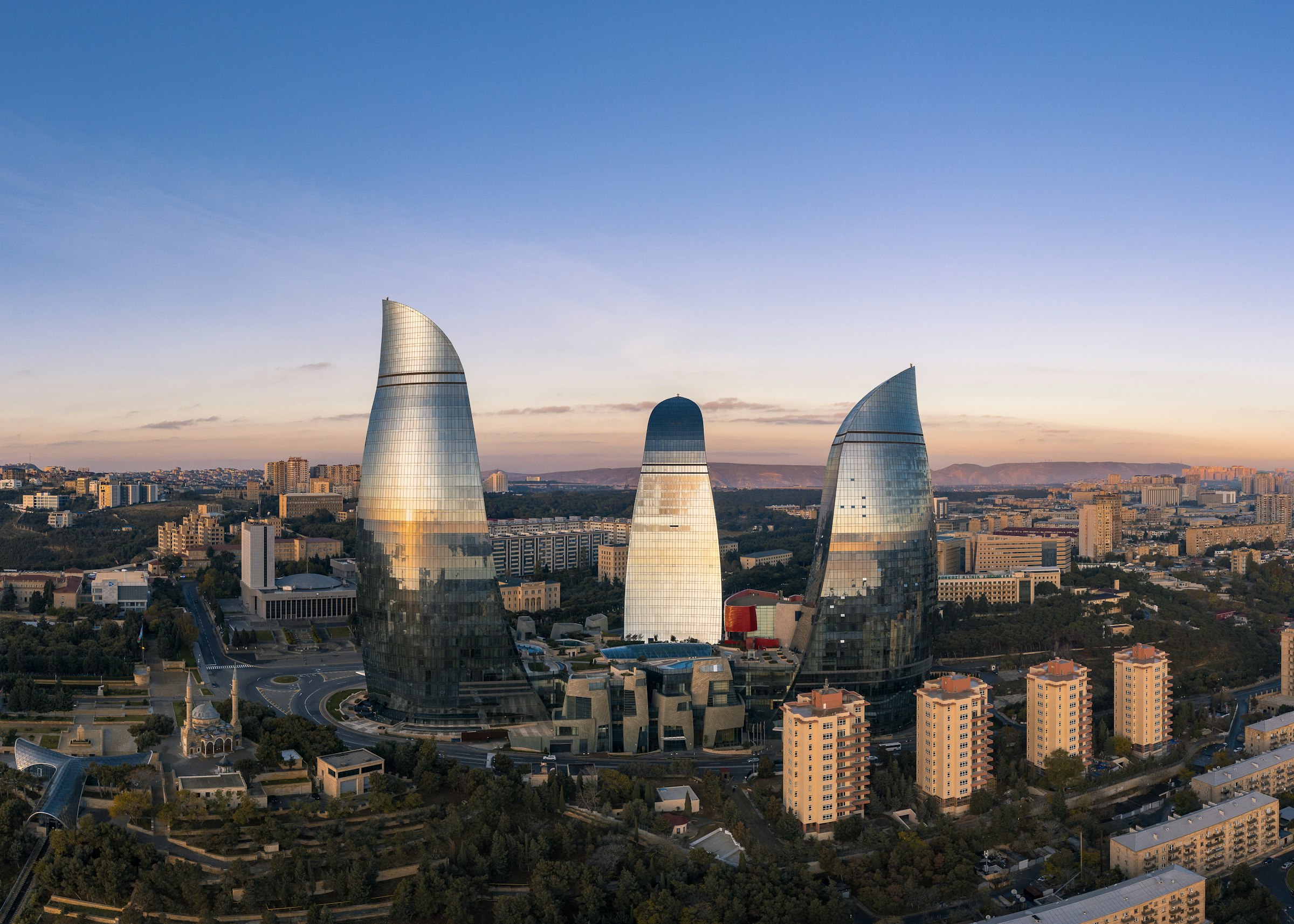 Skyline von Baku mit den Flame Towers, Aserbaidschan