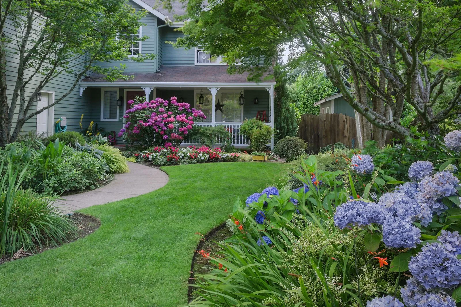 Professional landscaping by Vargas Lawn Care Services in Grimes