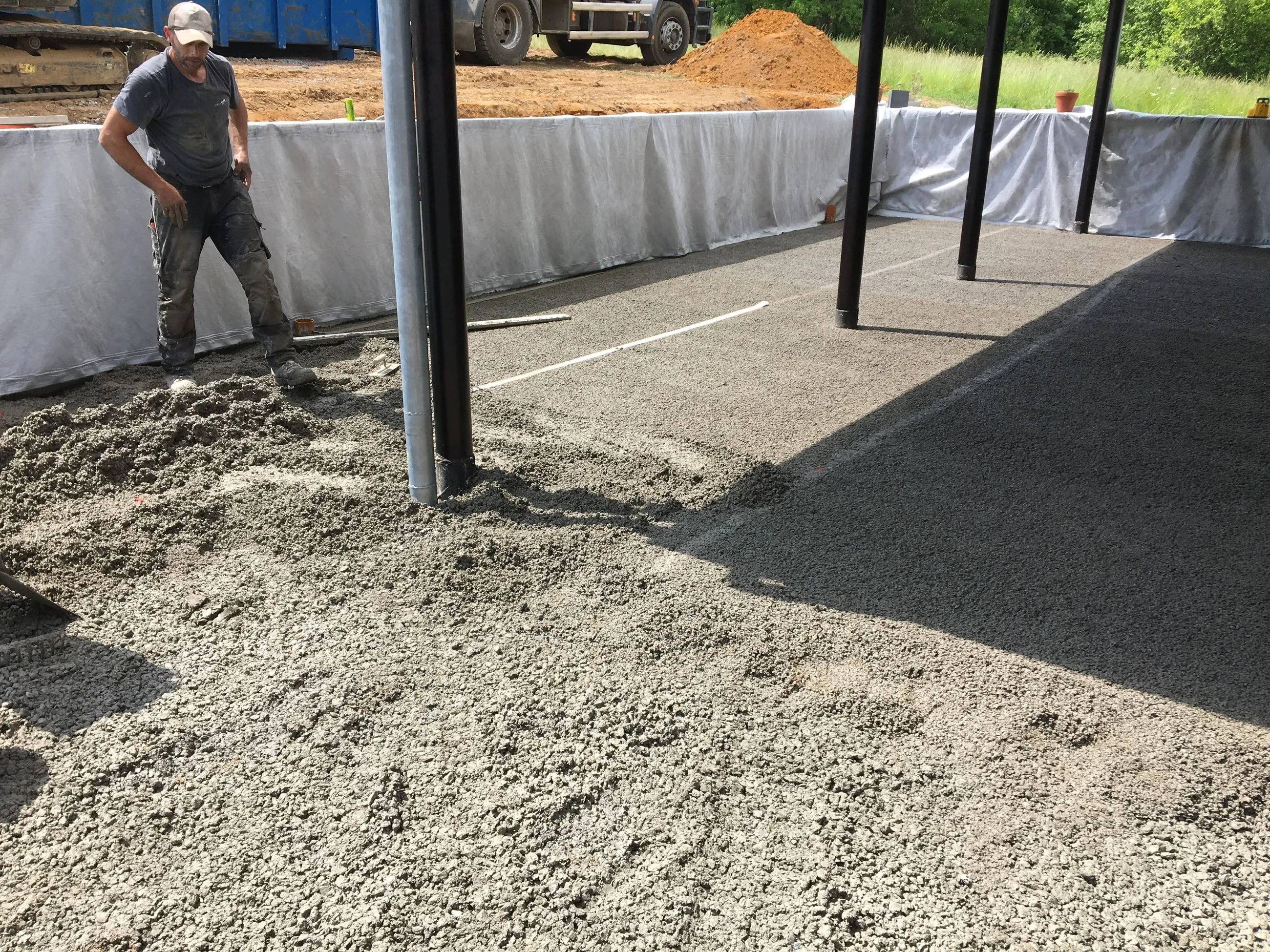 Photo d'un coulage d'une dalle en béton fait par Brovert