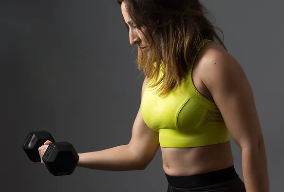 woman lifting weights
