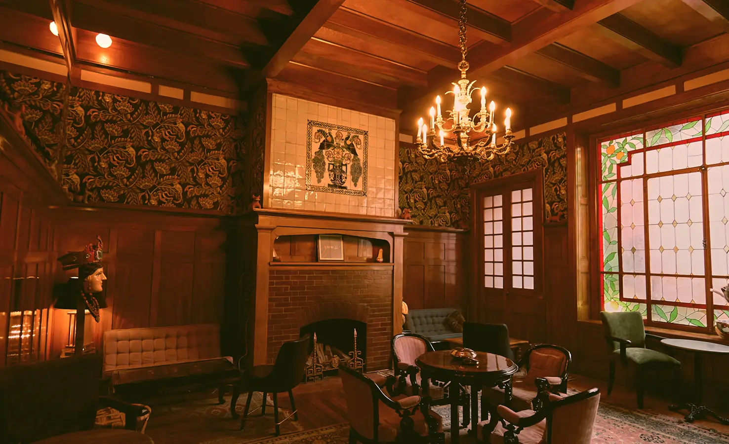 habitacion-cama-sillon-puerta-corrediza