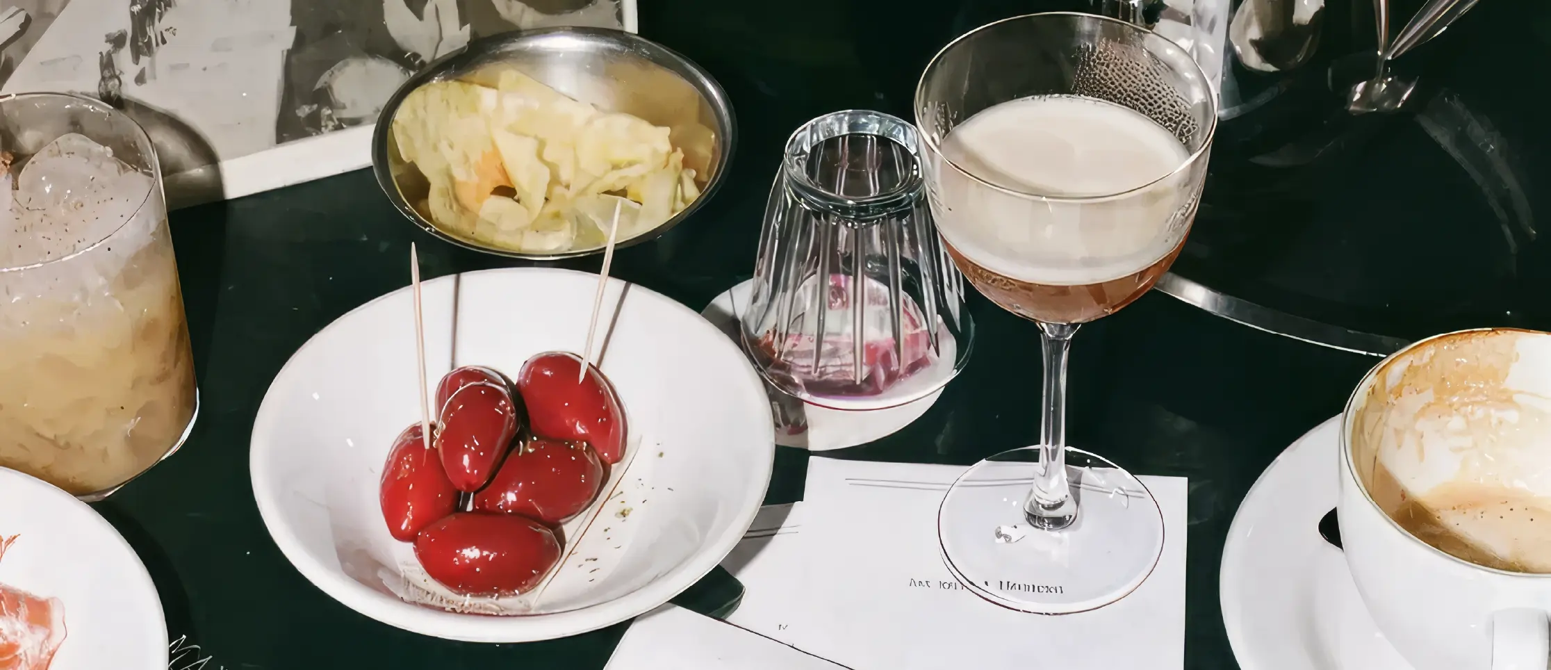 entrada-lamparas-colgantes-macetas-plantas