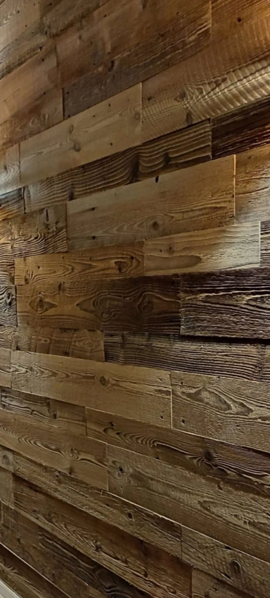 Smrekový obklad detail