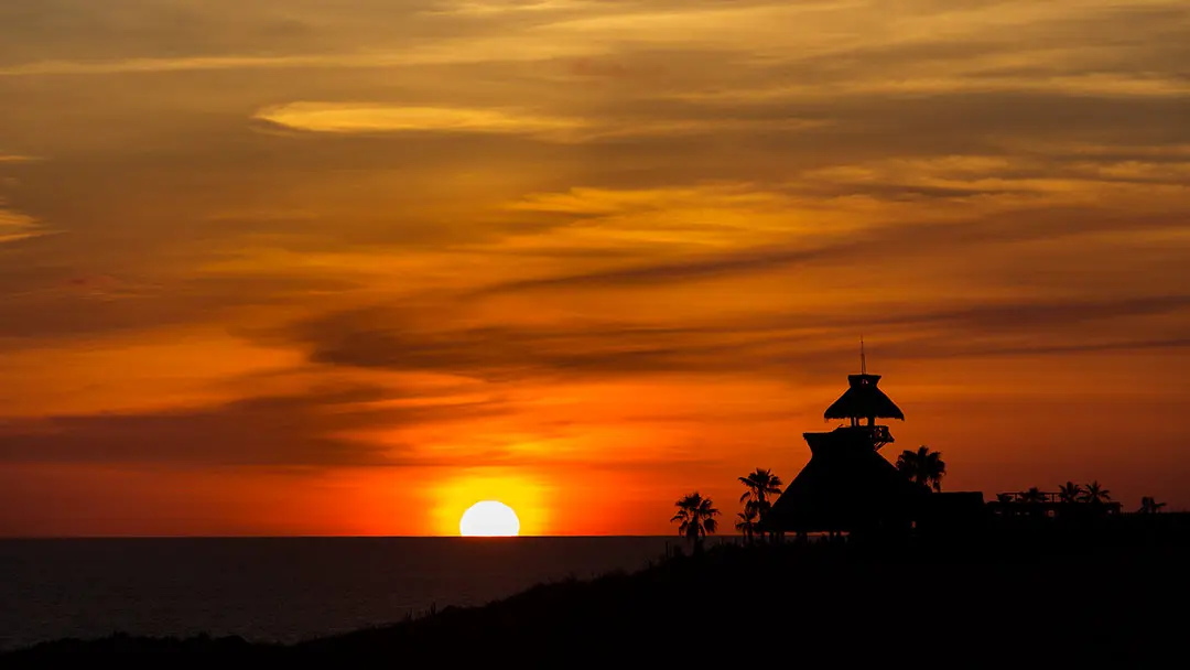 Atardecer sobre el Pacífico visto desde El Mirador en Todos Santos