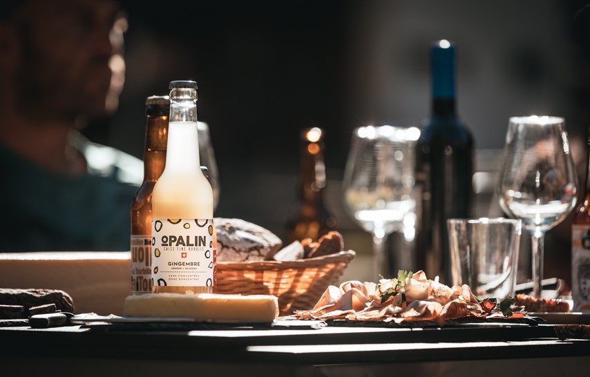 Our e-Alps picnics, made with local ingredients are a feast for the senses