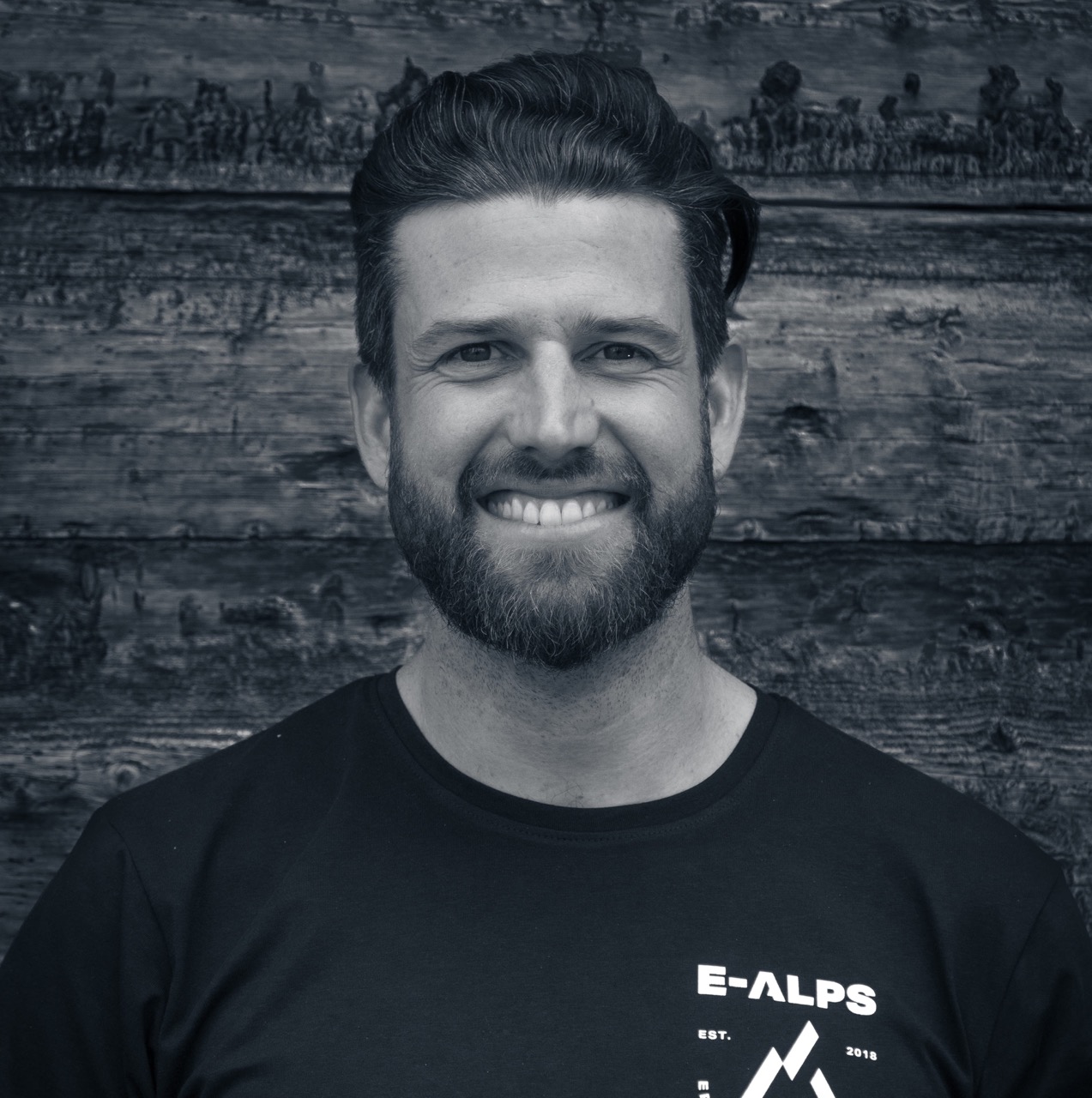 From paragliding to e-bike guiding 