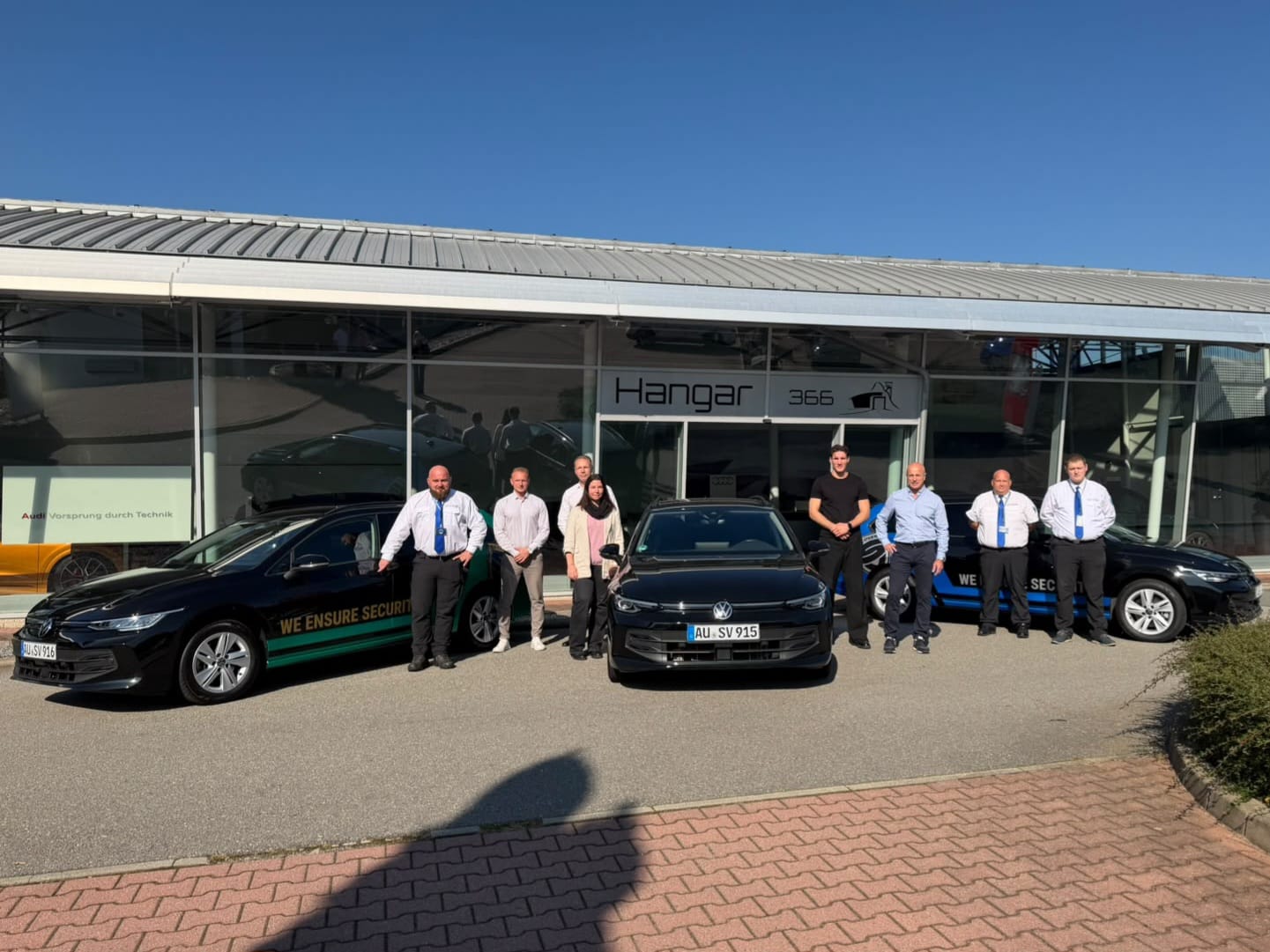 SECOSERV GMBH mit neuen Einsatzfahrzeugen bei Auto Leonhardt in Aue-Bad Schlema
