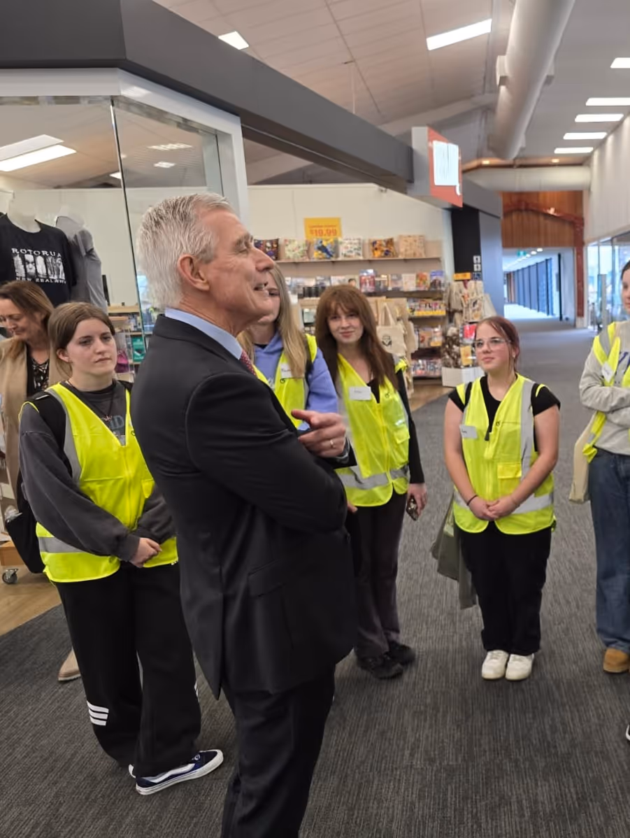 Airline-CEO-speaking-to-students-at-airport