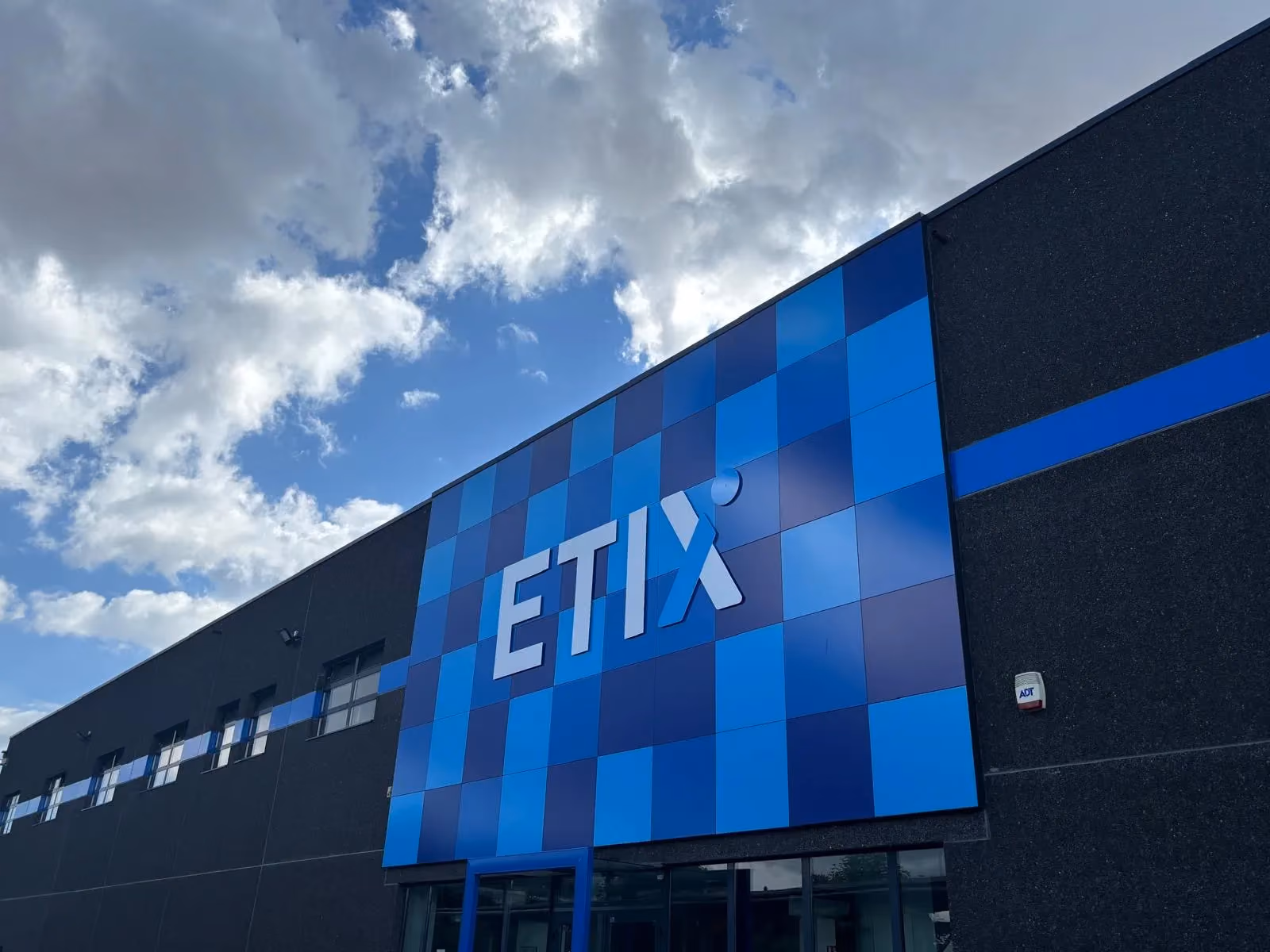 Etix fundraising